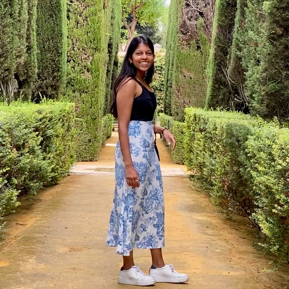 Maxi skirt in blue and white